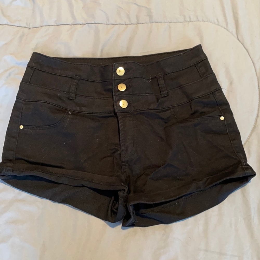 Refuge shorts, size 6